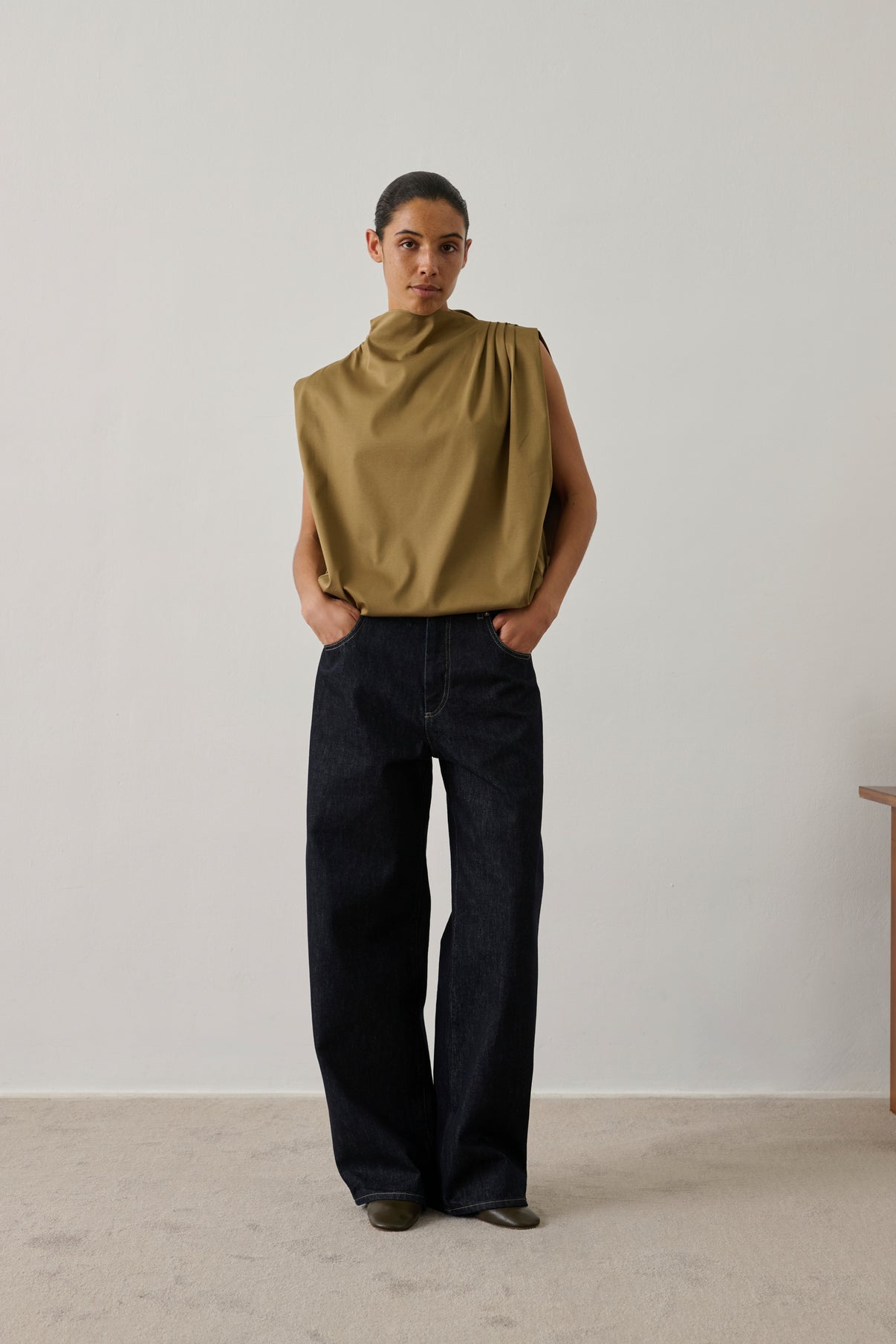 VAQUEROS HUNTER CRUDO vue 3