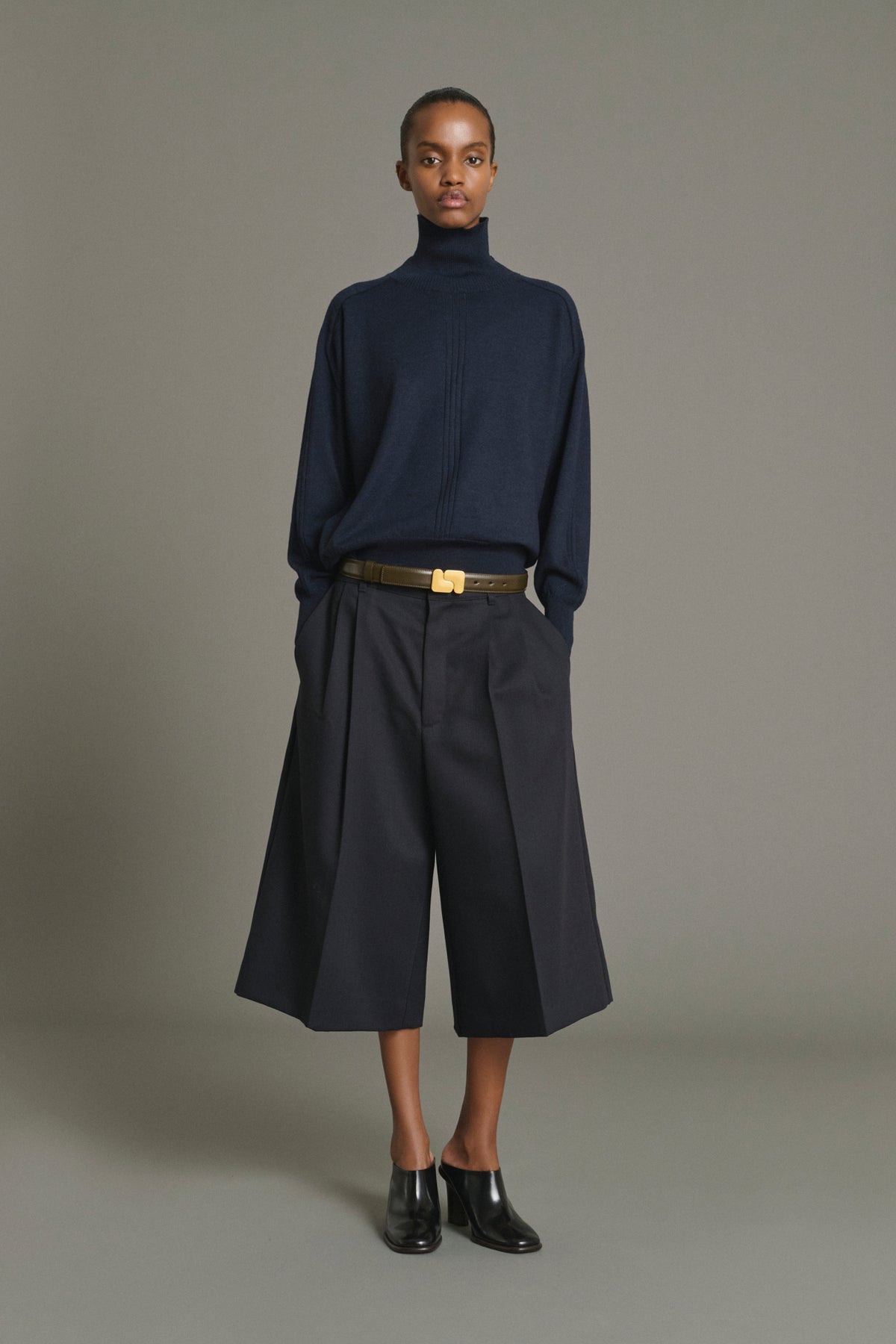 Jersey Nord - Navy Lana Merino cuello vuelto oversize - Soeur vue 4
