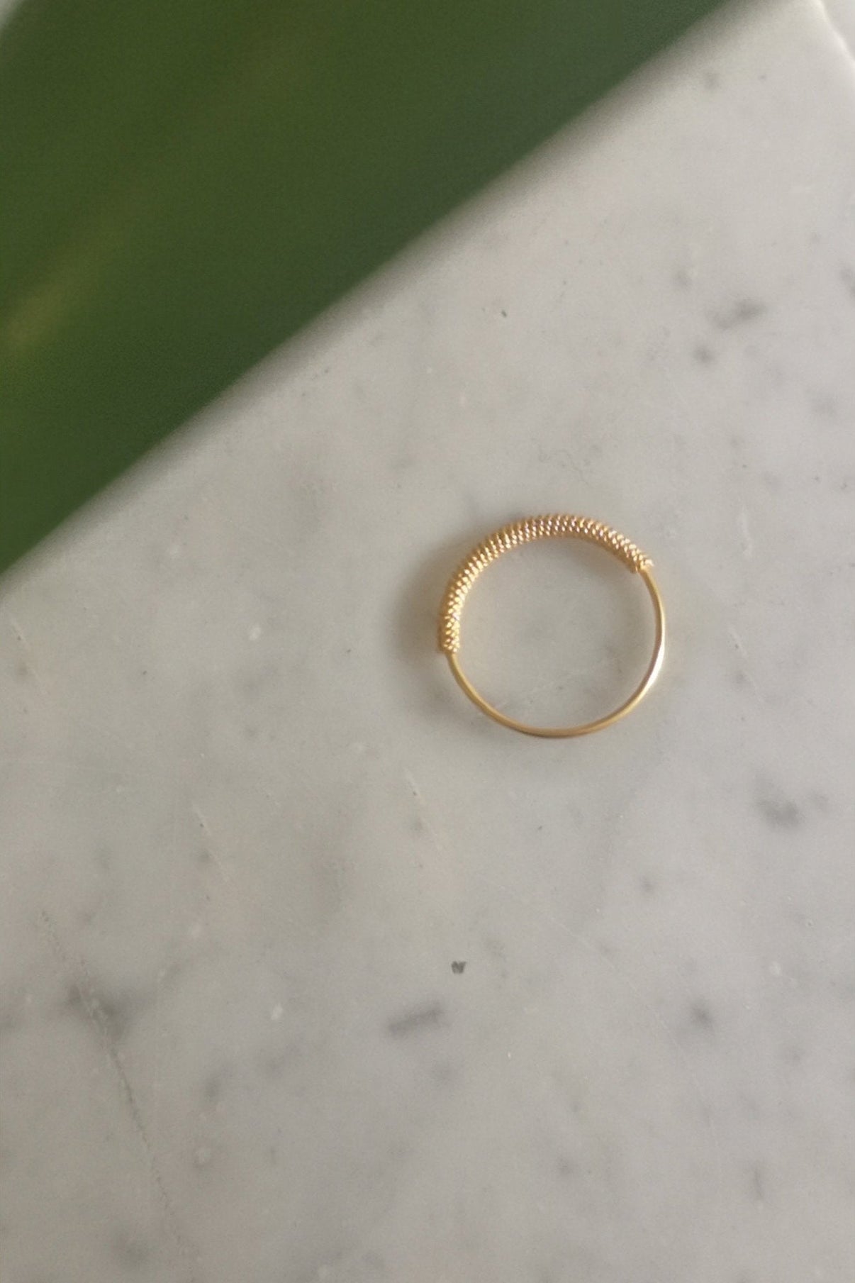 ANILLO LOUISE DORADA vue 3
