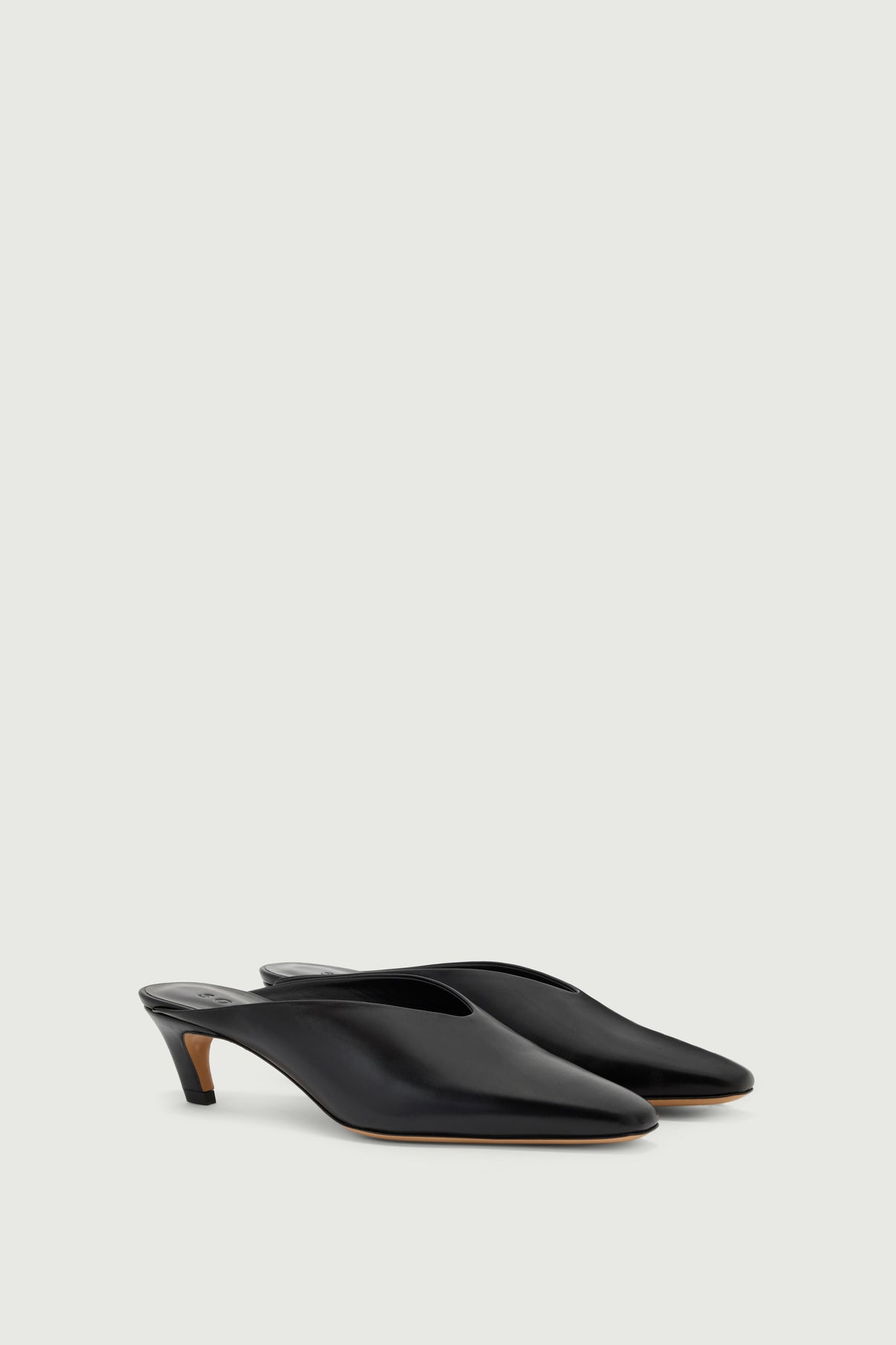 Mules Amalie - Negro Cuero con Tacón - Soeur vue 4