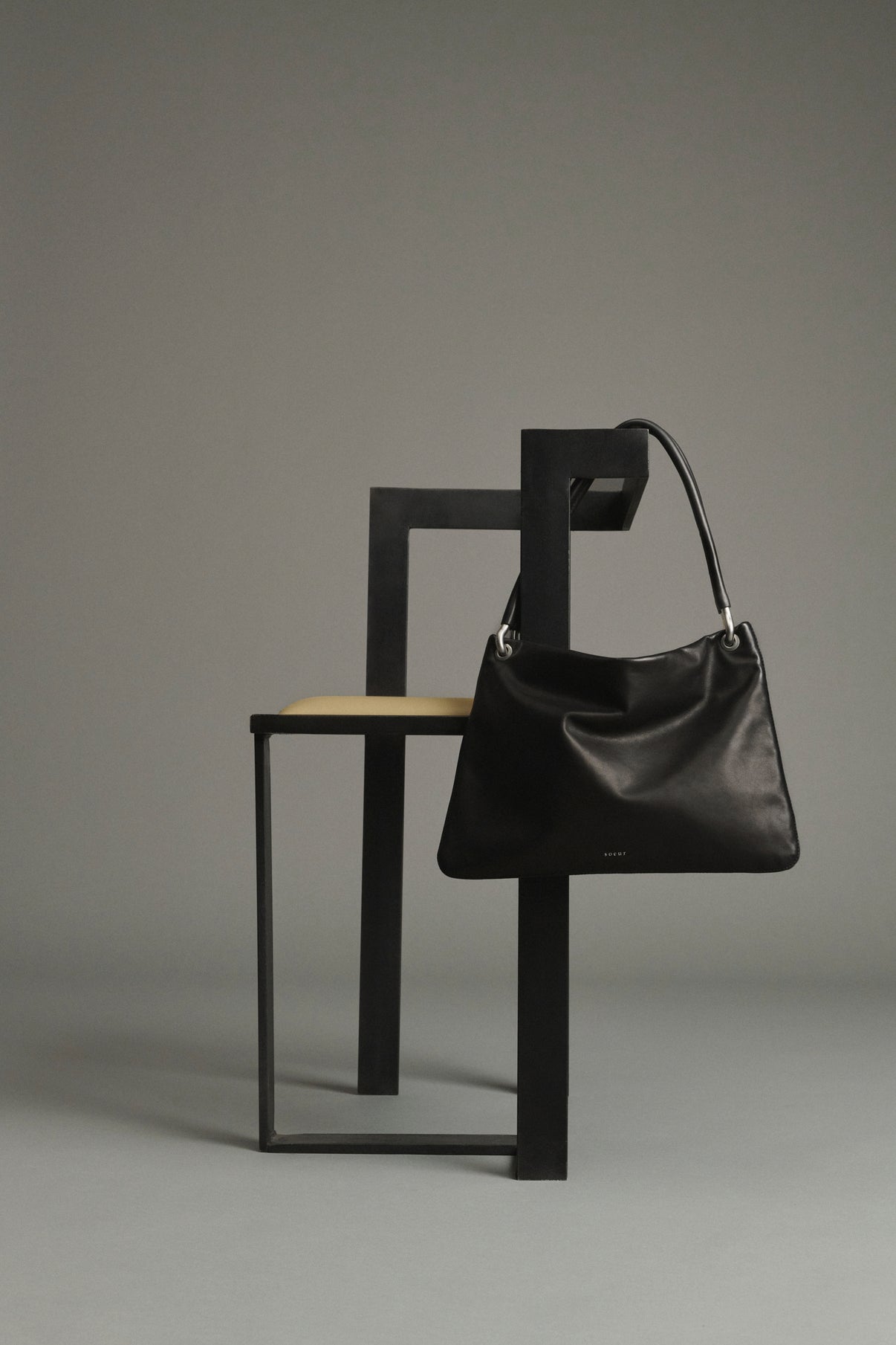Cabas Gia Mini - Negro Cuero Liso con Ojales - Soeur vue 6